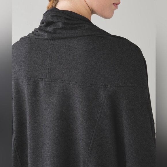 Lululemon women's Heathered Mod Black To & Flow Wrap oversized cardigan in US 2 - Picture 3 of 11